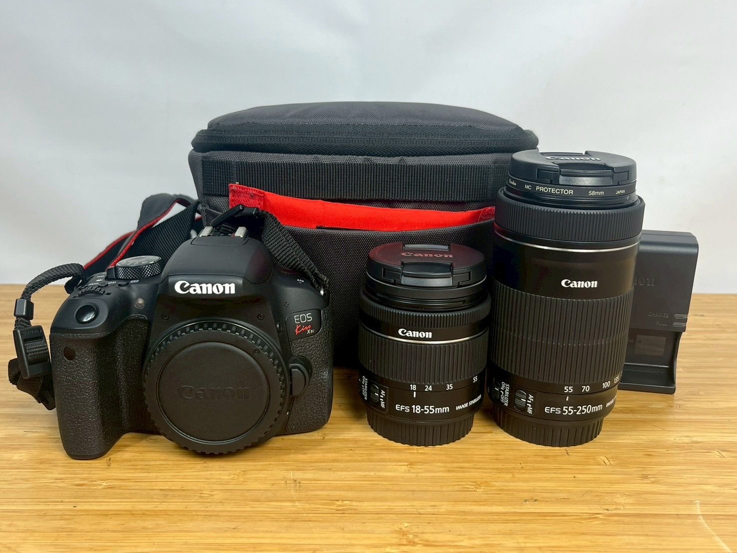【埼玉発】Canon EOS Kiss X9i ダブルズームキット EF-S18-55mm EF-S55-250mm 動作確認済み