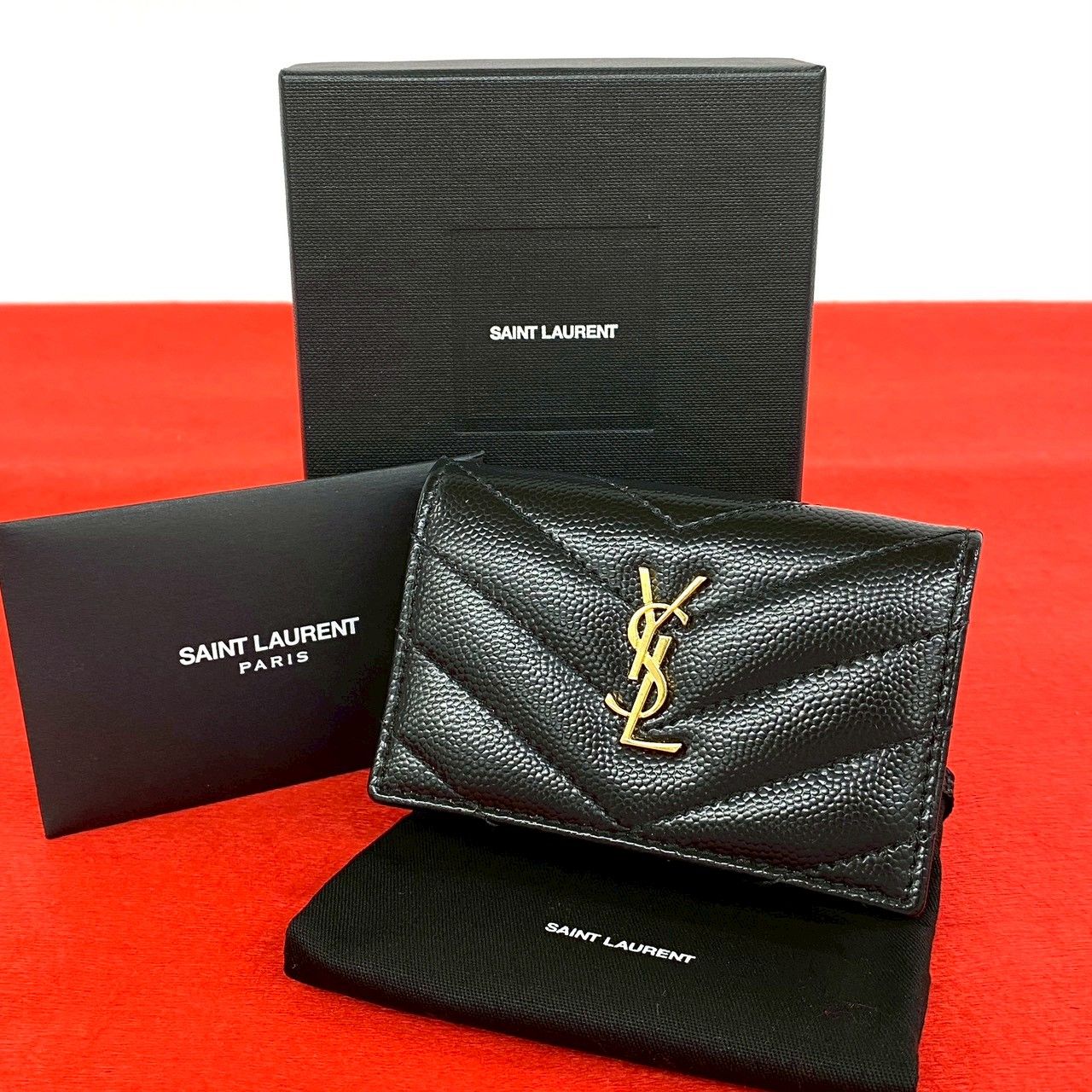 極 美品 箱付き SAINT LAURENT PARIS サンローランパリ YSL カサンドラ ロゴ 金具 レザー 三つ折り財布 ミニウォレット ブラック 26567