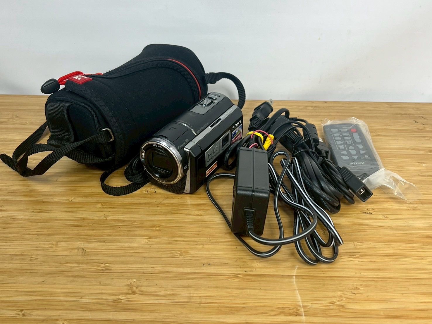 [From Saitama] SONY HDR-PJ590V video camera with built-in projector, 12x optical zoom operation confirmed