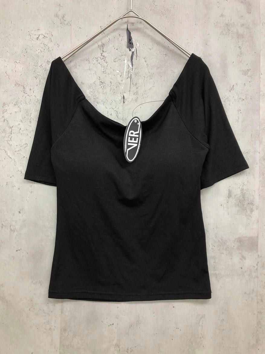 新品 VERSION OF YOU バージョンオブユー 半袖 ロゴ刺繍ワンポイント Vネック カットソー sizeS/黒 ■■◎レディース
