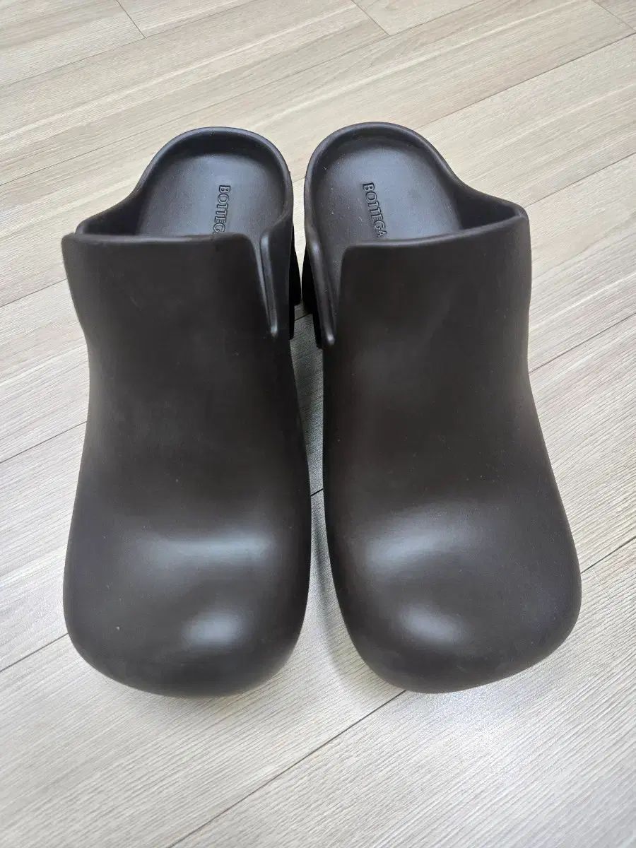 BOTTEGA VENETA ボッテガ・ヴェネタ クロッグ ミュール DARK BROWN 37