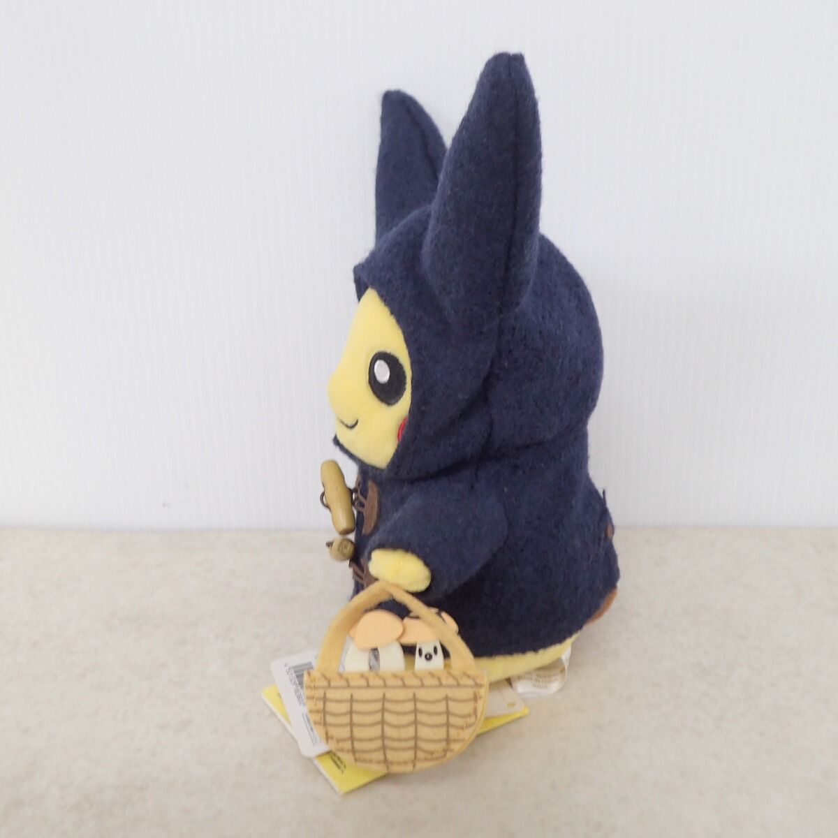 ポケモンセンター ぬいぐるみ マンスリーピカチュウ 2015年 11月 紙