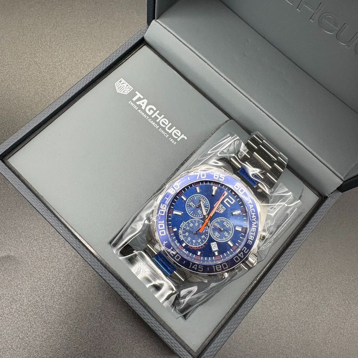 タグホイヤー TAG Heuer フォーミュラ1 クロノグラフ ブルー文字盤