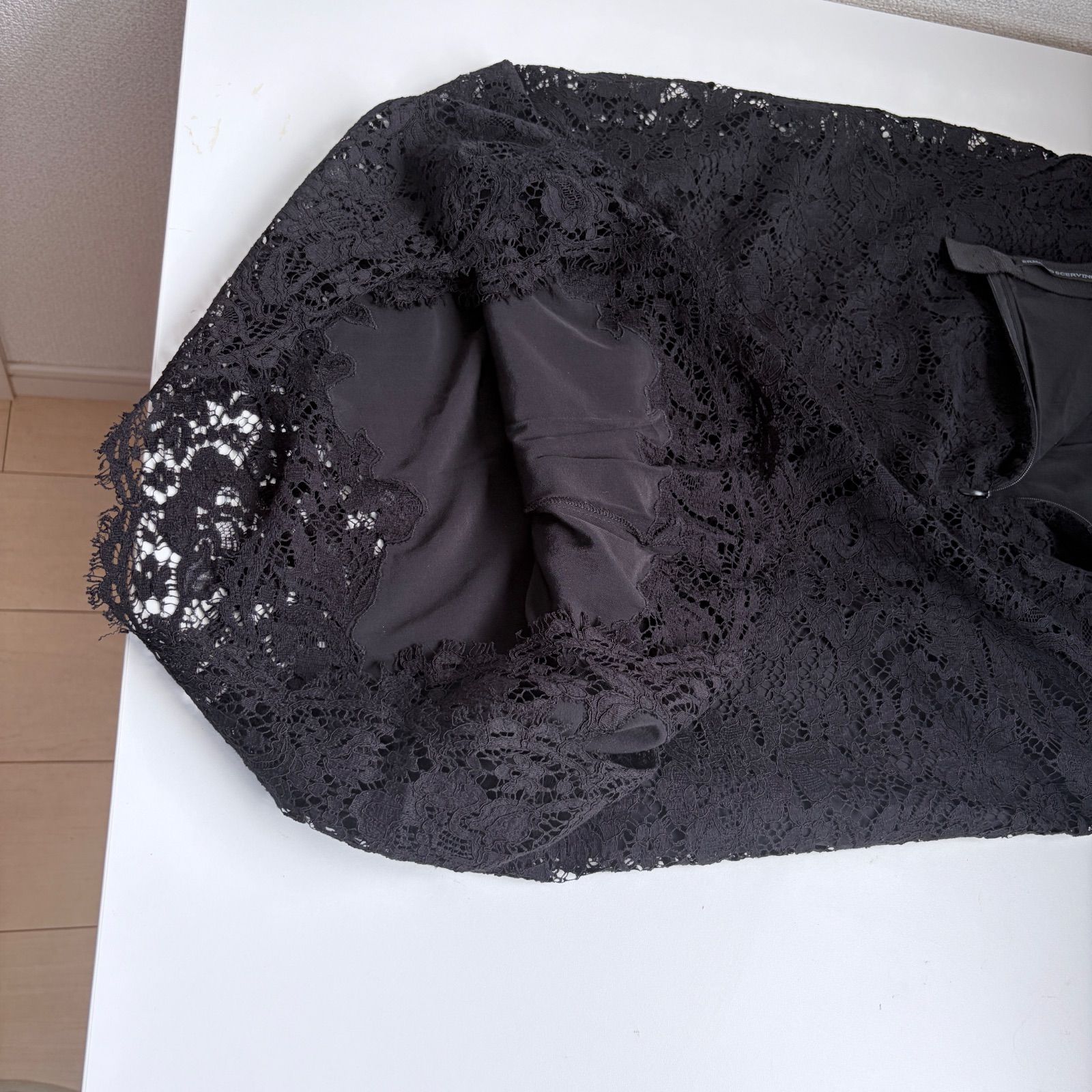 ERMANNO SCERVINO 100%silk裏地 フラワー 総レース スカート 42(L相当