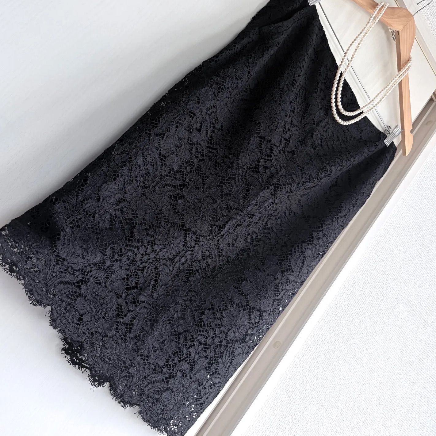 ERMANNO SCERVINO 100%silk裏地 フラワー 総レース スカート 42(L相当