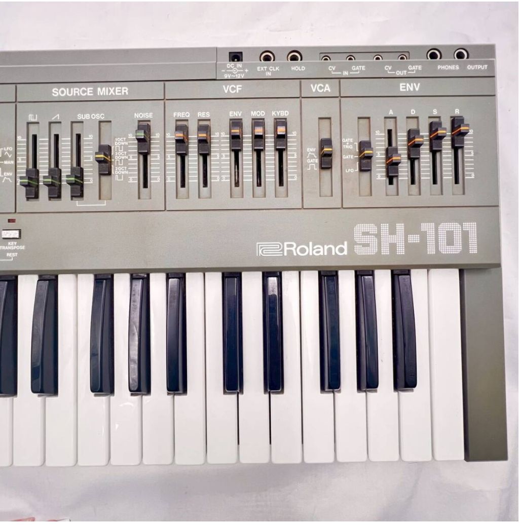 送料無料】希少名機 Roland SH-101 アナログシンセサイザー 32鍵