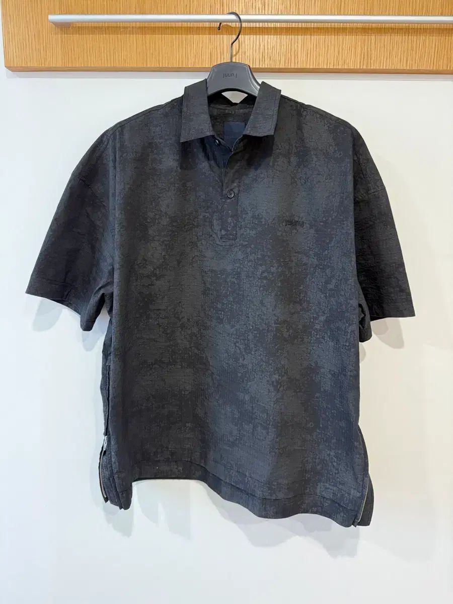 ジュンジェイ 25ss ブラック ペインティング ポロ ショートスリーブ