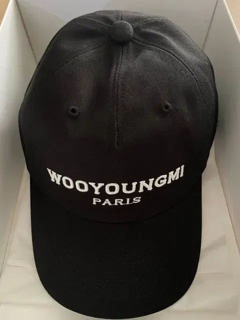 ウーヨンミ 帽子 パリ ベースボールキャップ 26ss / W261CA52661B