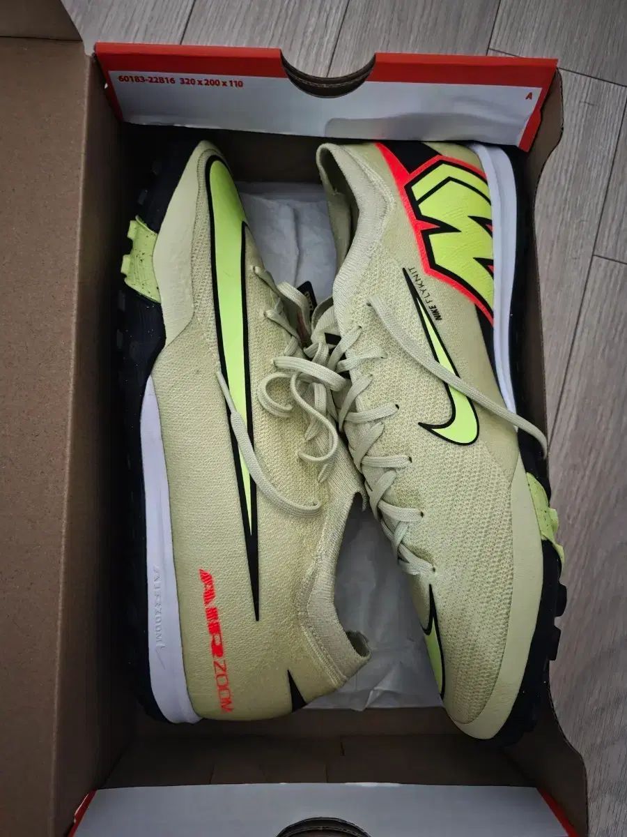 NIKE マーキュリアル ヴェイパー 16 プロ TF 新品 出品