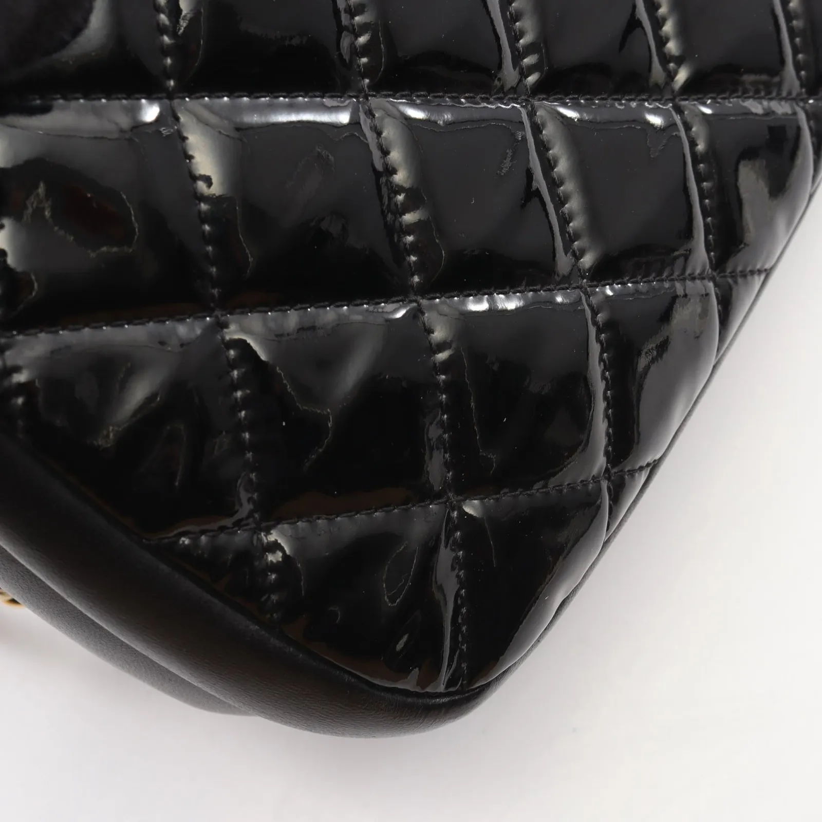 シャネル CHANEL ショルダーバッグ マトラッセ ブラック パテント