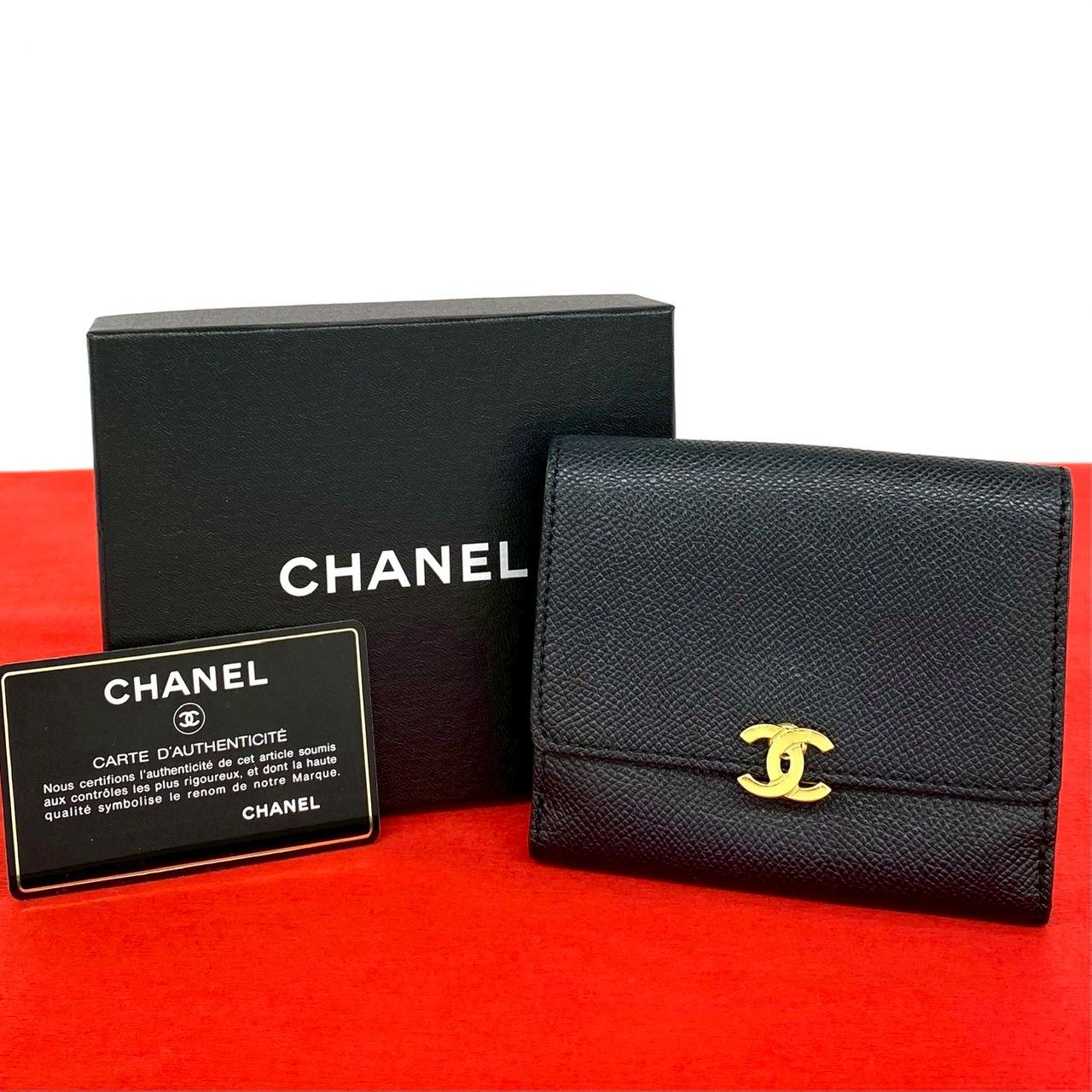 極 美品 箱付き カード シール有り 5番台 CHANEL シャネル ヴィンテージ ココマーク キャビアスキン 二つ折り財布 ブラック 538-9
