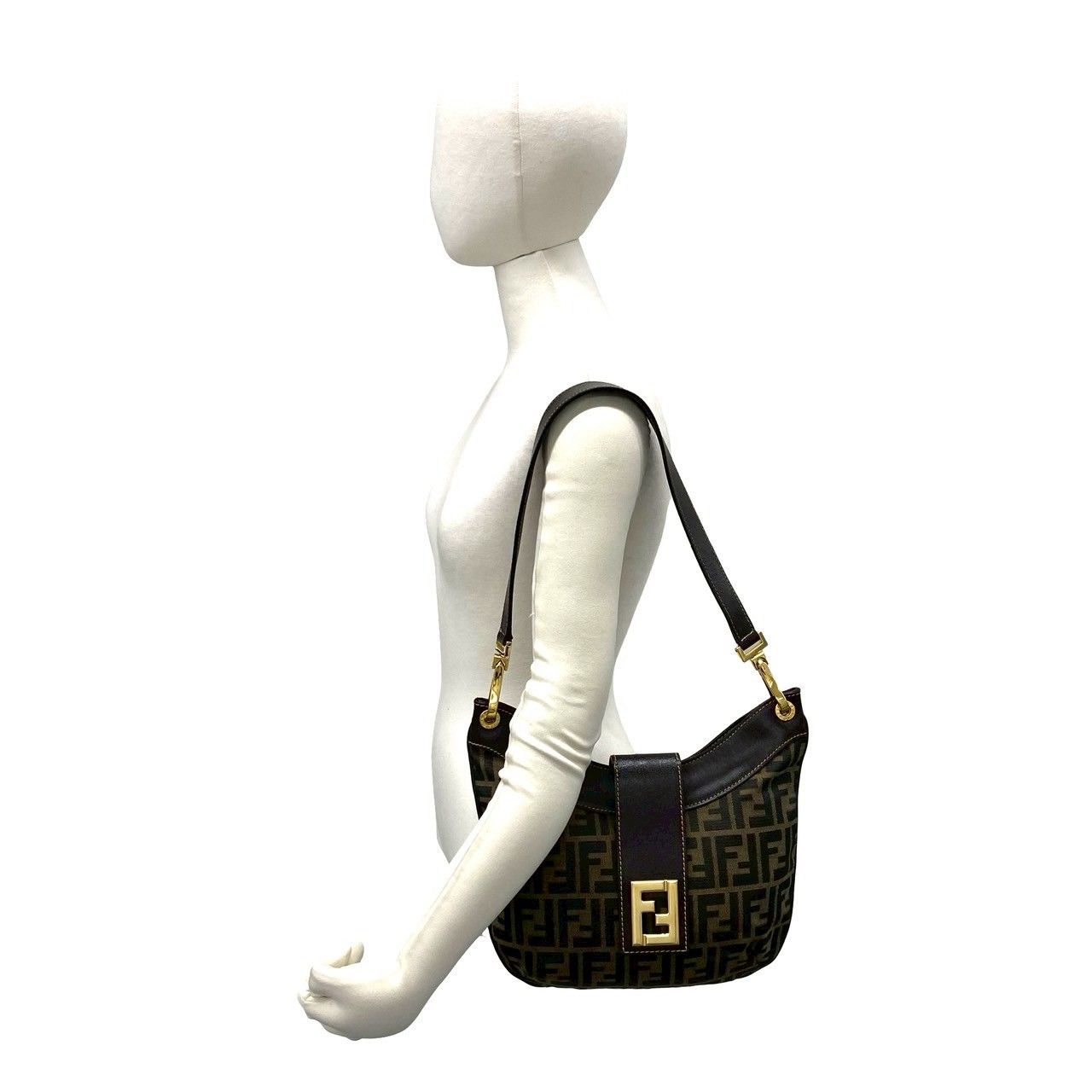 極 美品 FENDI フェンディ ヴィンテージ FF ロゴ 金具 ズッカ 柄