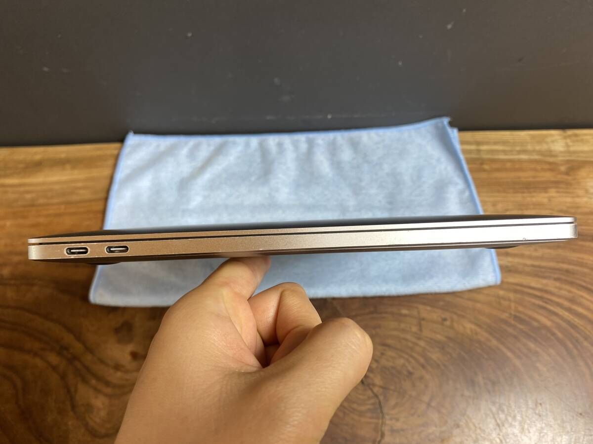 新品バッテリー/良品］Apple MacBook Pro（13インチ, 2017）/ Core i7