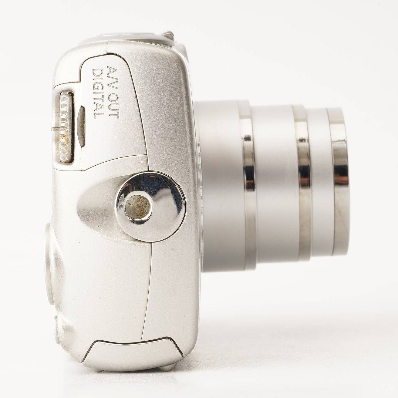 ジャンク キヤノン Canon IXY DIGITAL 810 IS シルバー コンパクト