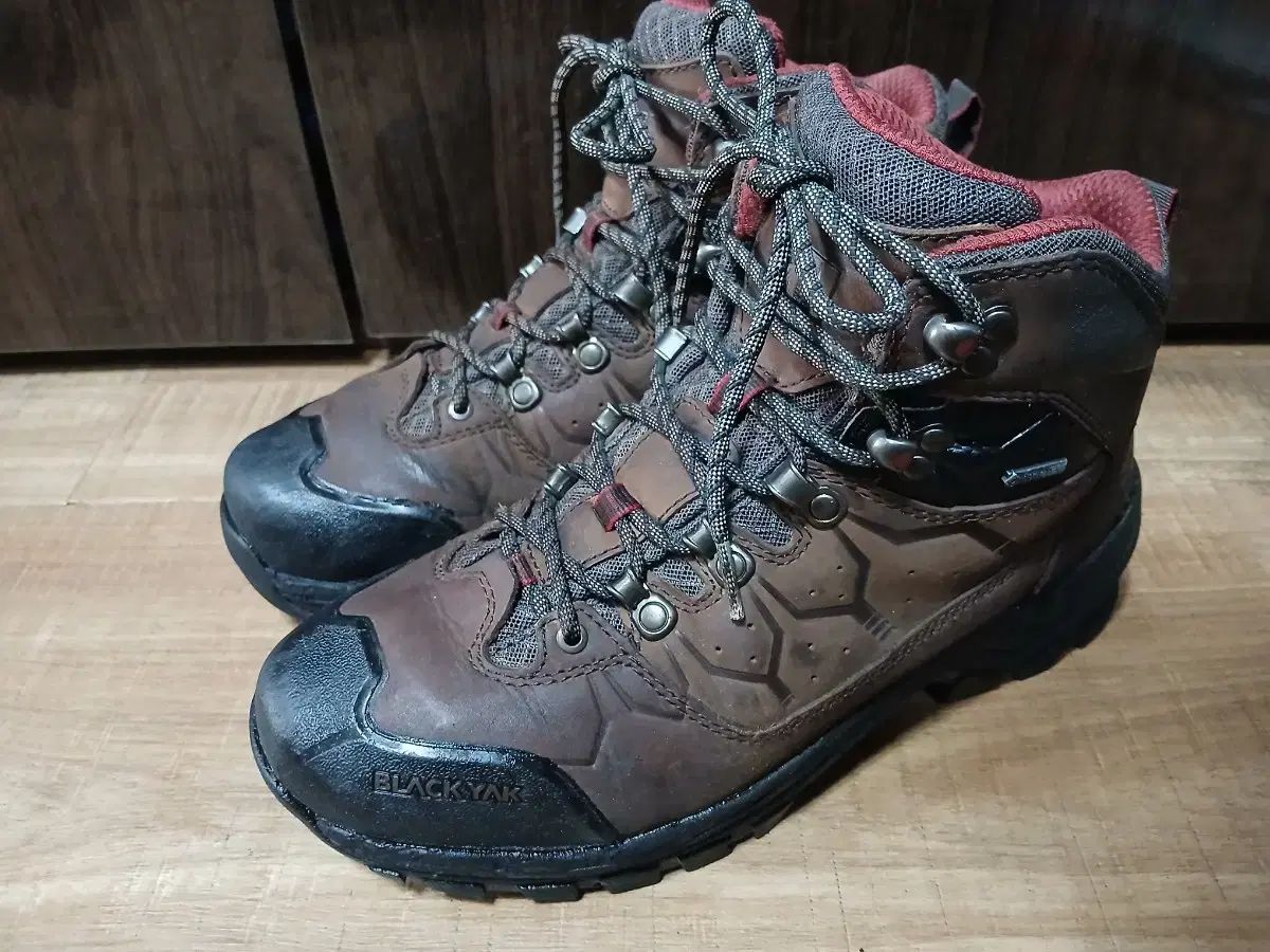 BLACK YAK ブラックヤク ゴアテックス ゴーサン(SAN) 260mm ブラウン