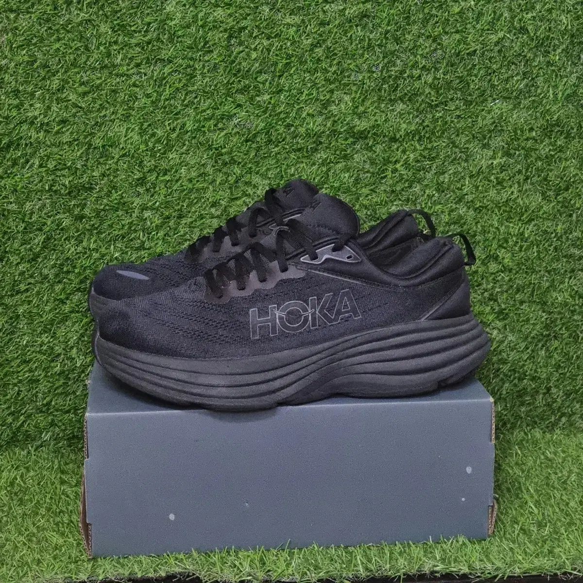 HOKA ONE ONE ボンダイ 8 ワイド ランニングシューズ (275)