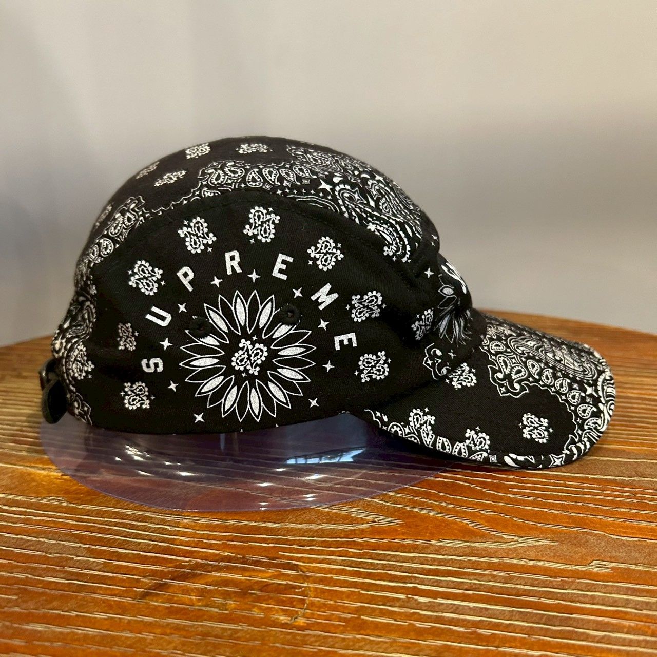 SUPREME』シュプリーム ペイズリー柄 ロゴ総柄 キャップ - メルカリ