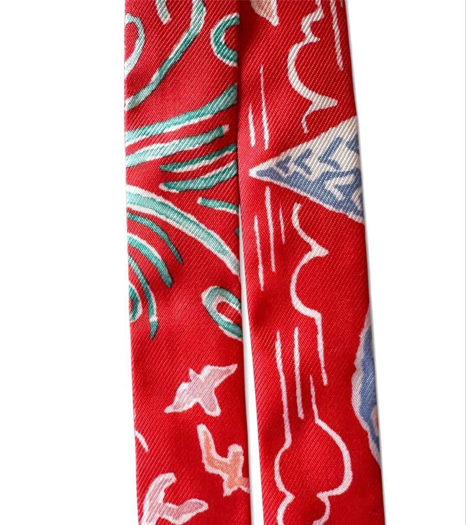 HERMES エルメス ツイリードール 赤 シルクスカーフ 美品 HERMES エルメス ツイリードール 赤 シルクスカーフ 美品