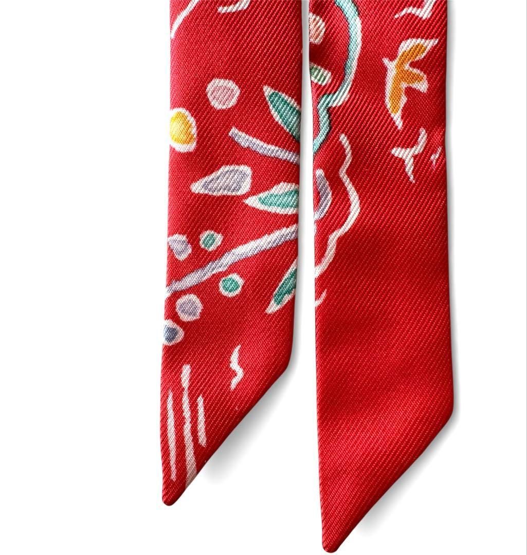 HERMES エルメス ツイリードール 赤 シルクスカーフ 美品 HERMES エルメス ツイリードール 赤 シルクスカーフ 美品