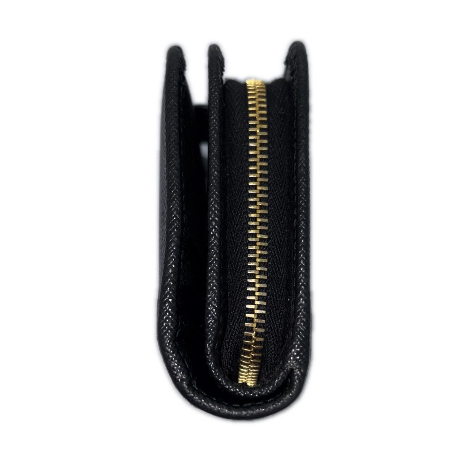 PRADA プラダ 二つ折L型ZIP財布 ブラック/GP サフィアーノ 1ML018