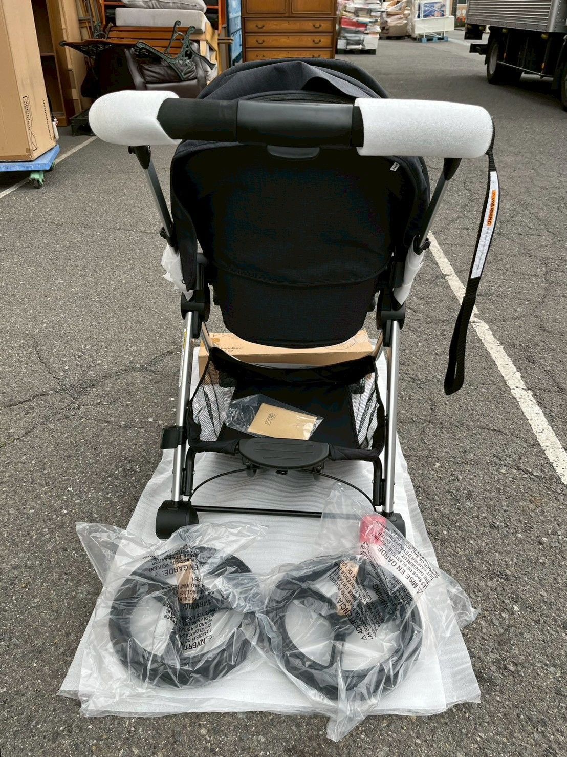 未使用 直接引取可 マウンテンバギー コスモポリタン ワインレッド 4輪 