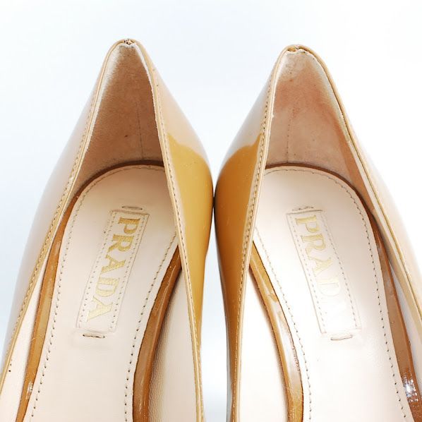 試着のみ　PRADA ベージュ オープントゥ パンプス　35.1/2 35 1/2 22.5cm 35.5 美品 プラダ PRADA パンプス エナメル パテント