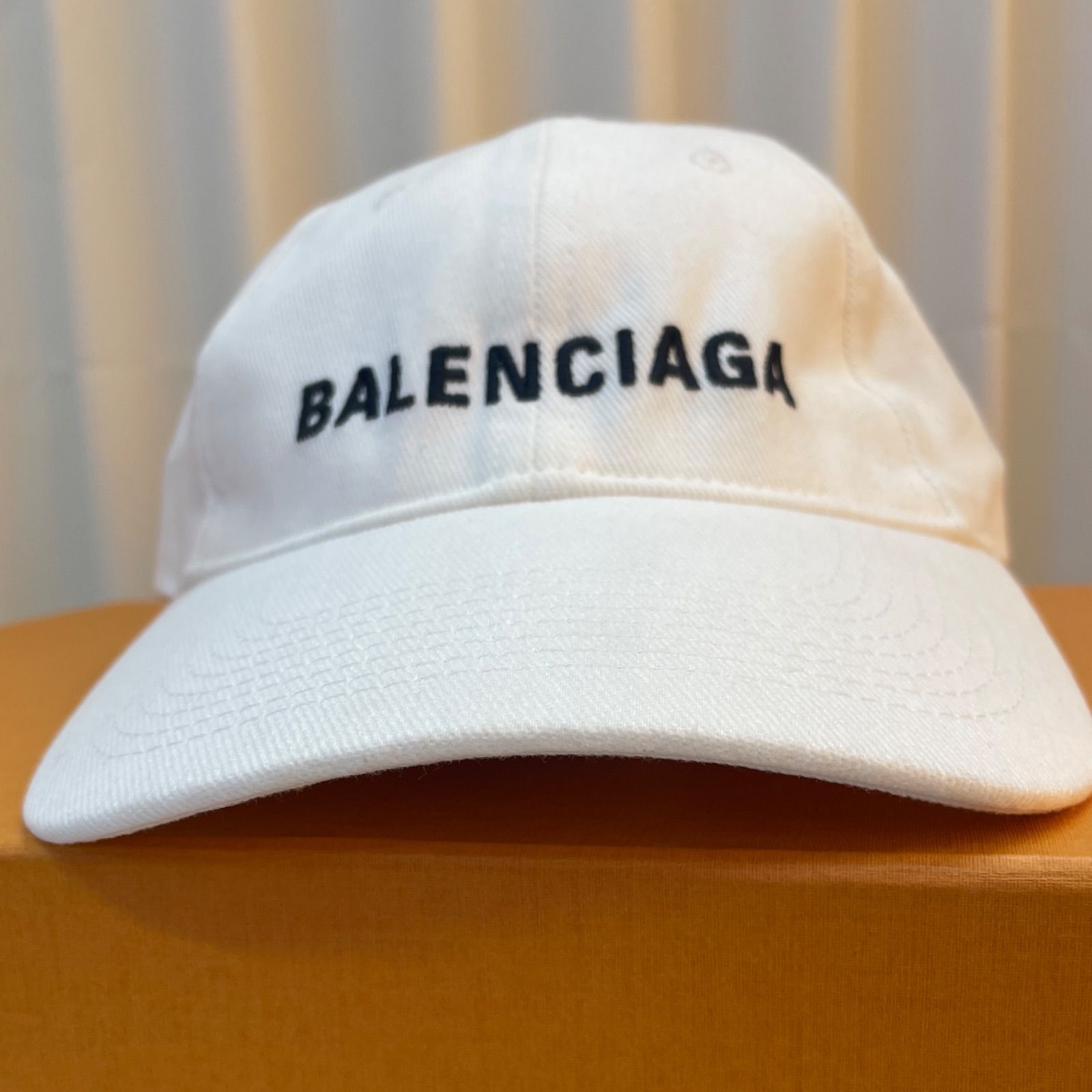 BALENCIAGA ホワイトキャップ ARCHETYPE BALENCIAGA ホワイトキャップ ARCHETYPE 管理番号SC710 - メルカリ