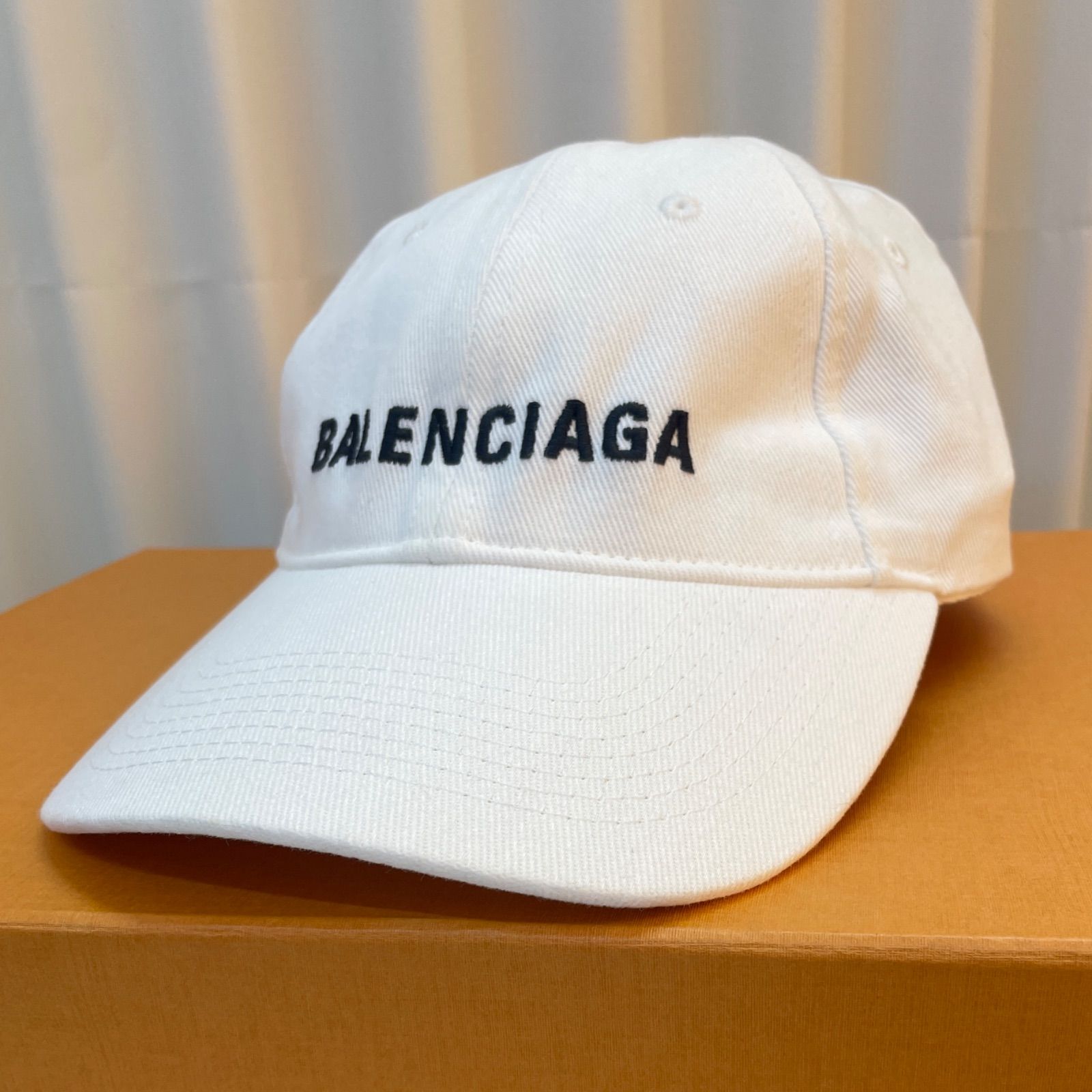 BALENCIAGA ホワイトキャップ ARCHETYPE BALENCIAGA ホワイトキャップ ARCHETYPE 管理番号SC710 - メルカリ