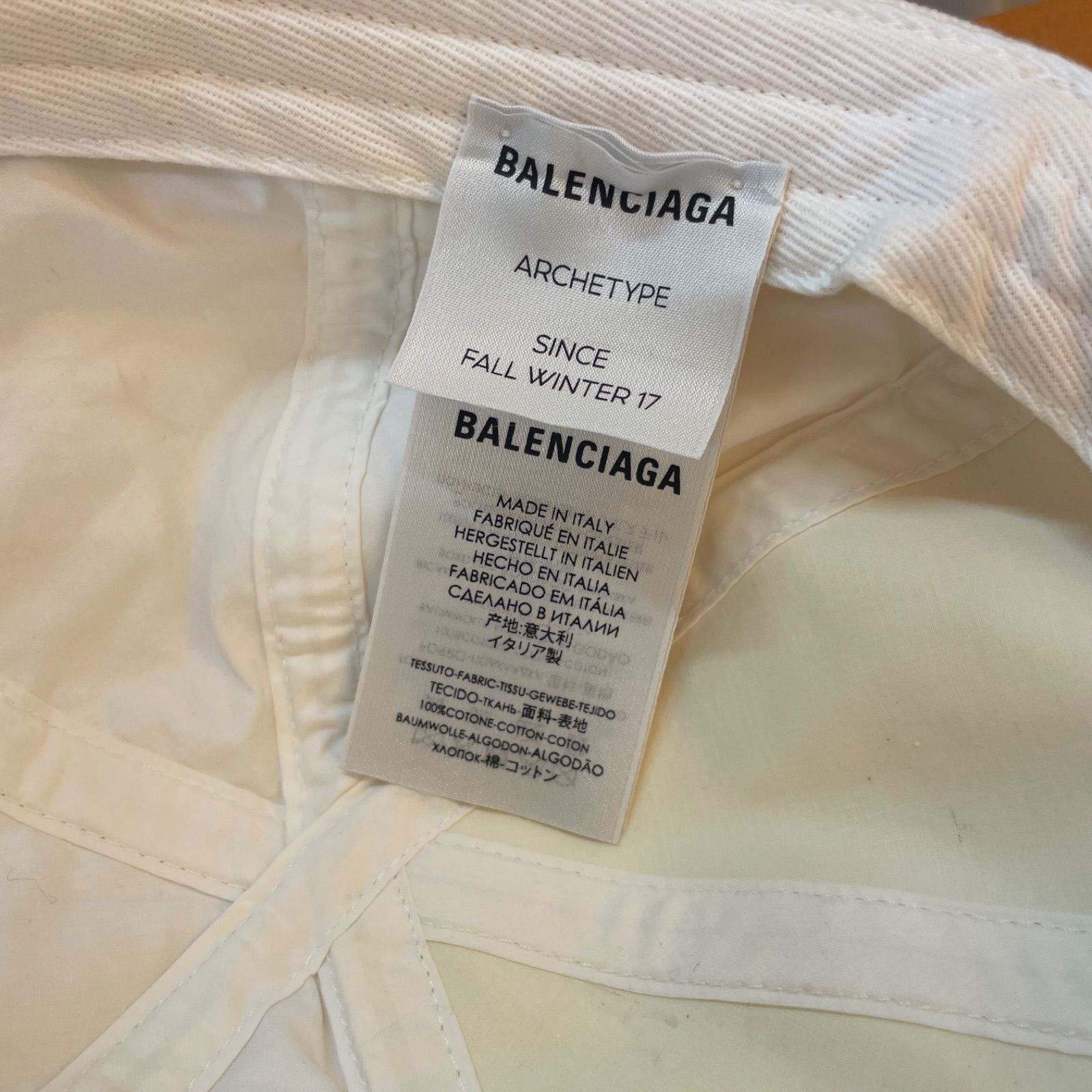 BALENCIAGA ホワイトキャップ ARCHETYPE 管理番号SC710 - メルカリ
