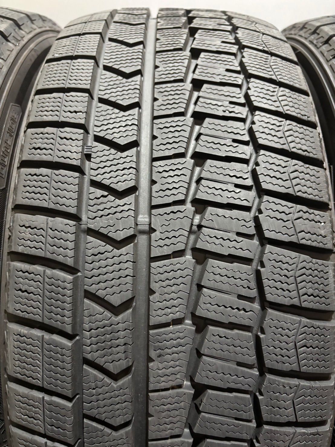 ダンロップ ウィンターマックス WM02 225/45R18 シュタイナー CVX