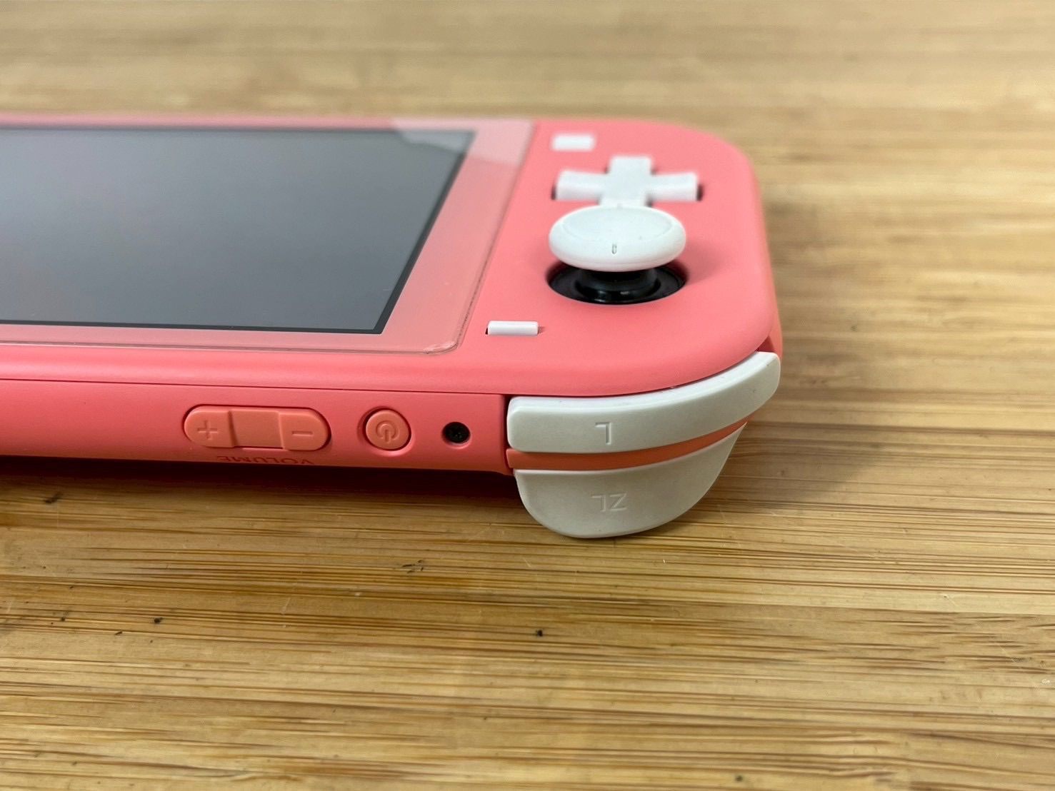 埼玉発】Nintendo Switch Lite コーラル 本体 充電器付き 動作確認済み