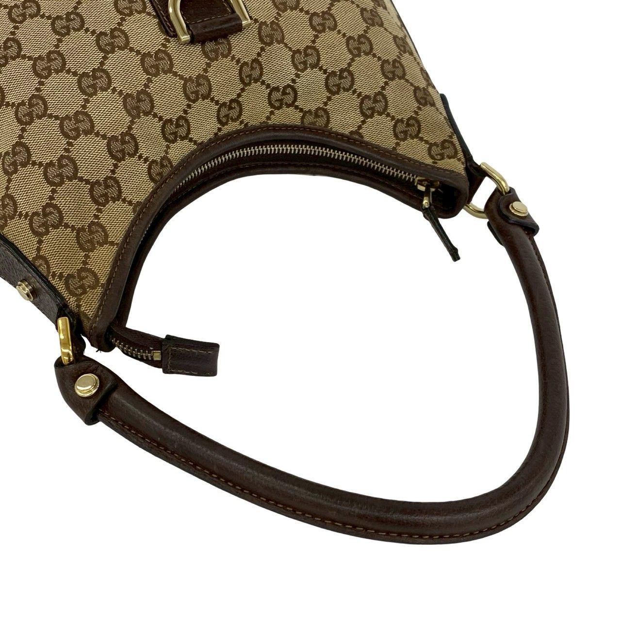 極美品　130 GUCCI ショルダーバッグ　GG柄　グッチ　kf7 極 美品 GUCCI グッチ GG ロゴ 柄 キャンバス レザー 本革 セミ ワン