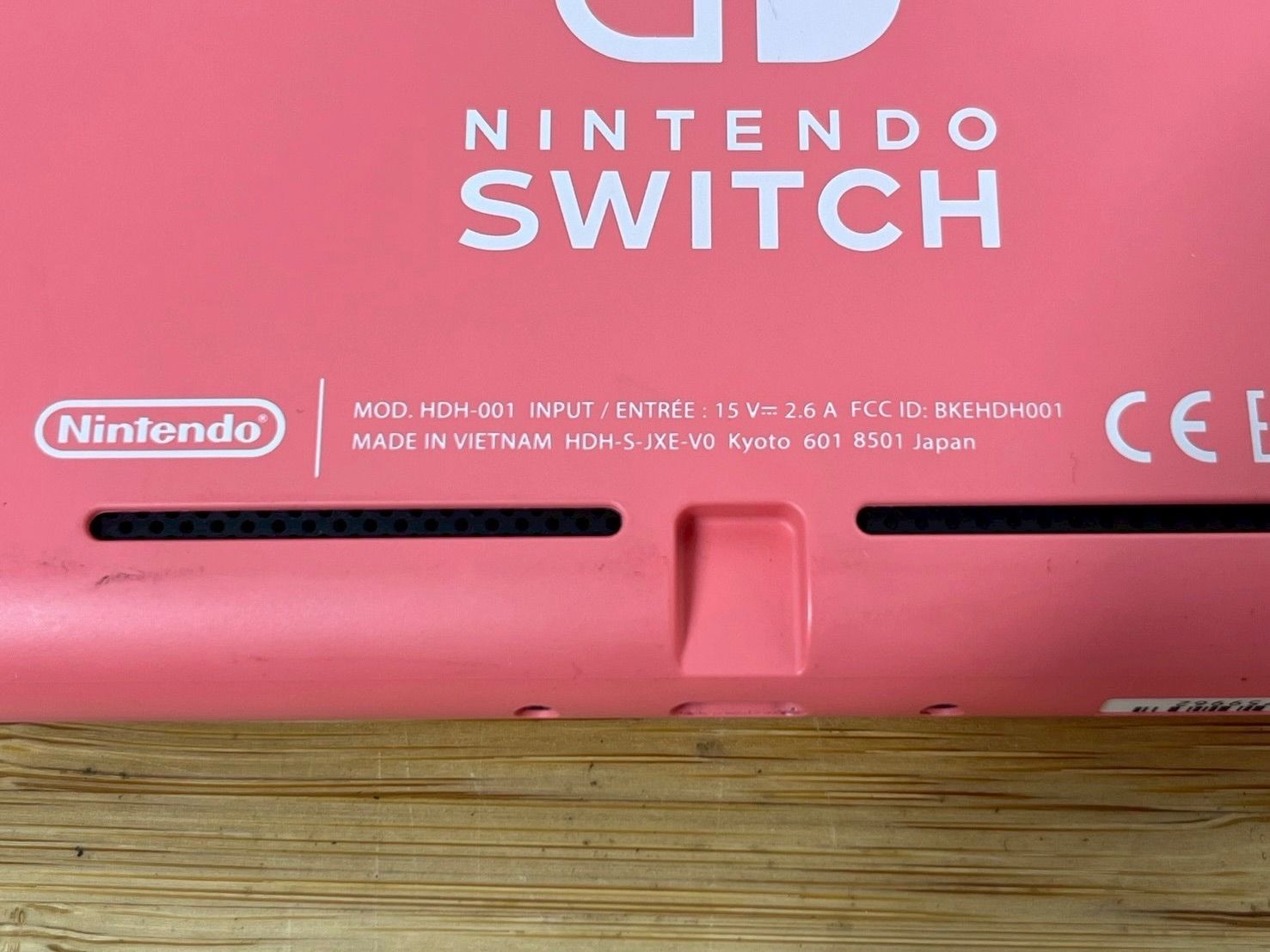 埼玉発】Nintendo Switch Lite コーラル 本体 充電器付き 動作確認済み