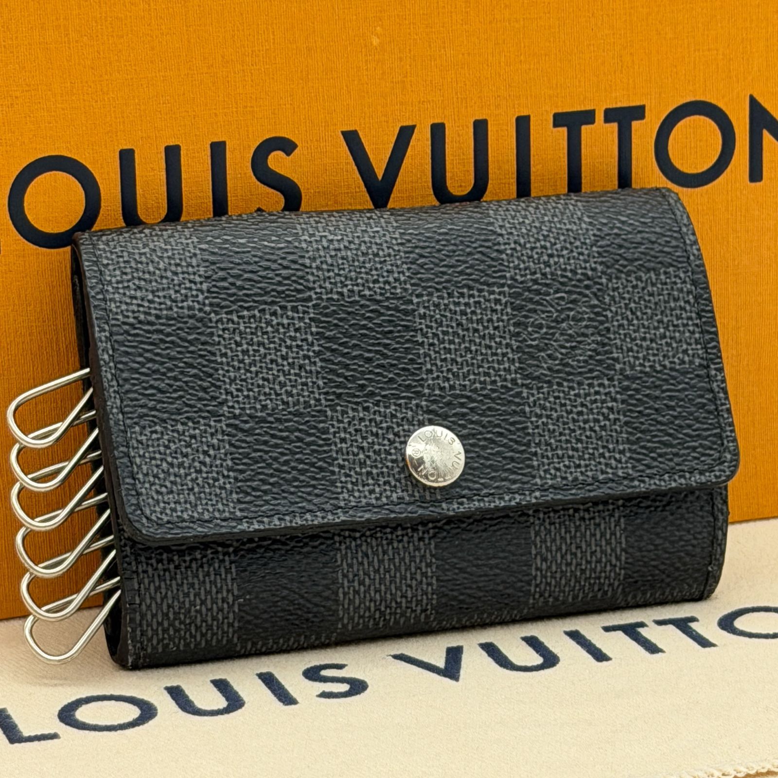 Yuuki　ルイヴィトン　ミュルティクレ6 ダミエ グラフィット LOUIS VUITTON ダミエ グラフィット ミュルティクレ6 - メルカリ