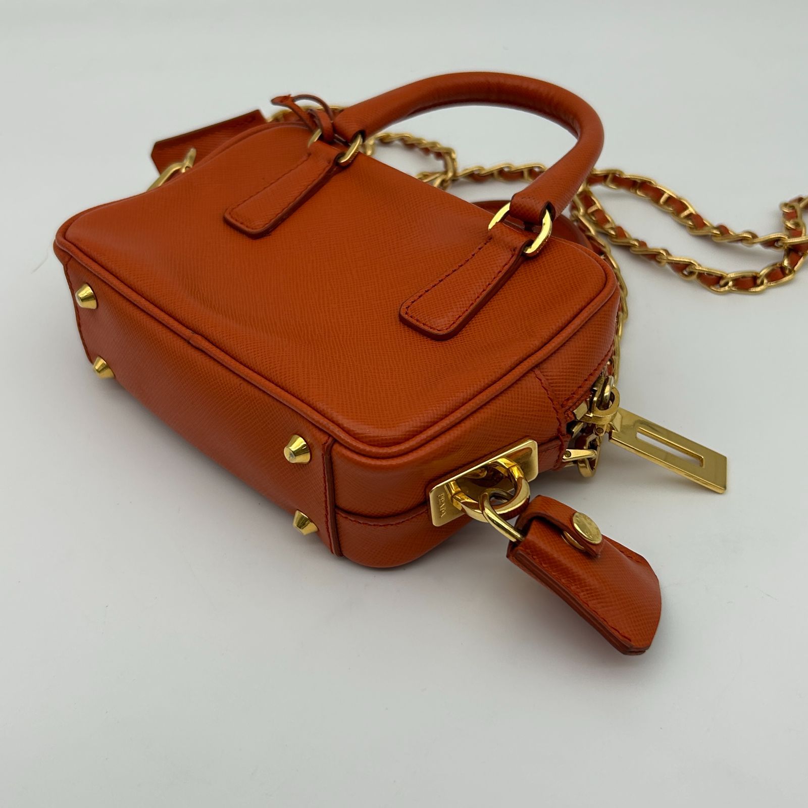 PRADA（プラダ） オレンジ サフィアーノレザー ショルダーバッグ
