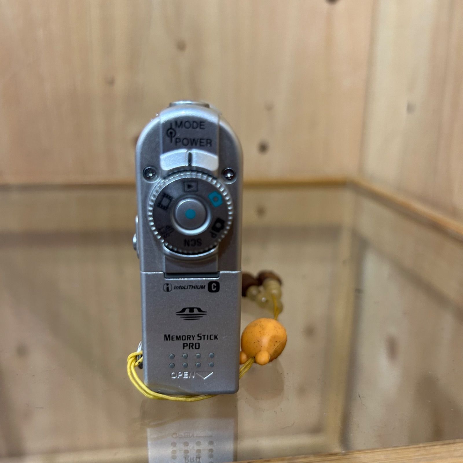 SGM】ジャンク SONY Cyber-shot DSC-F77 - メルカリ