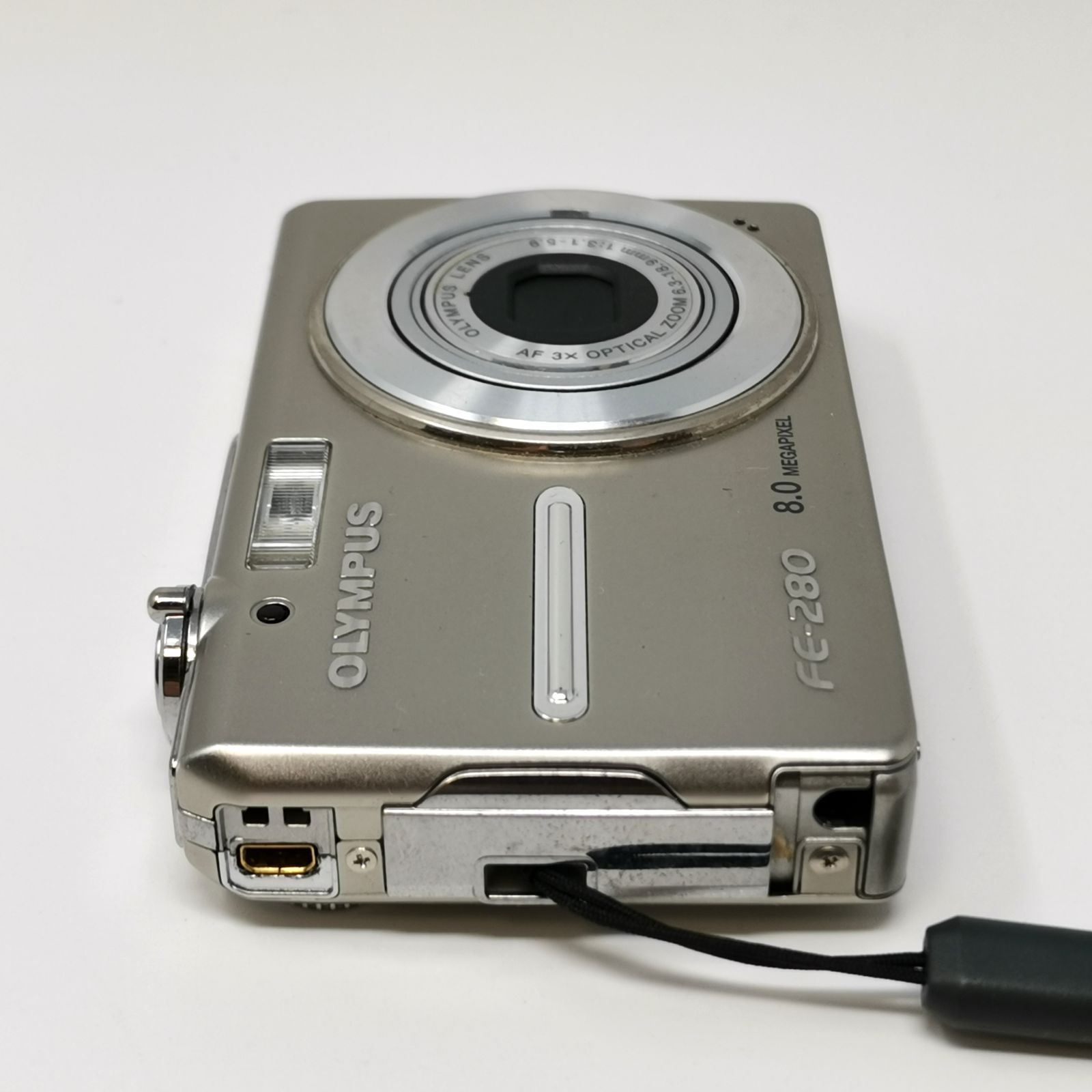 OLYMPUS FE-280 シルバー カメラ コンデジ SDカードなし 動作確認済み