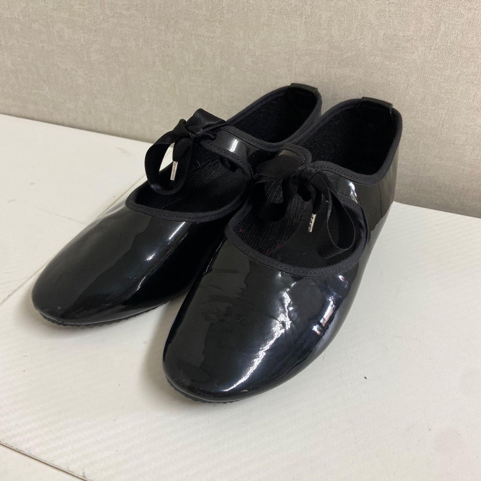 CROWN クラウン リボン パテント ジャズシューズ ブラック