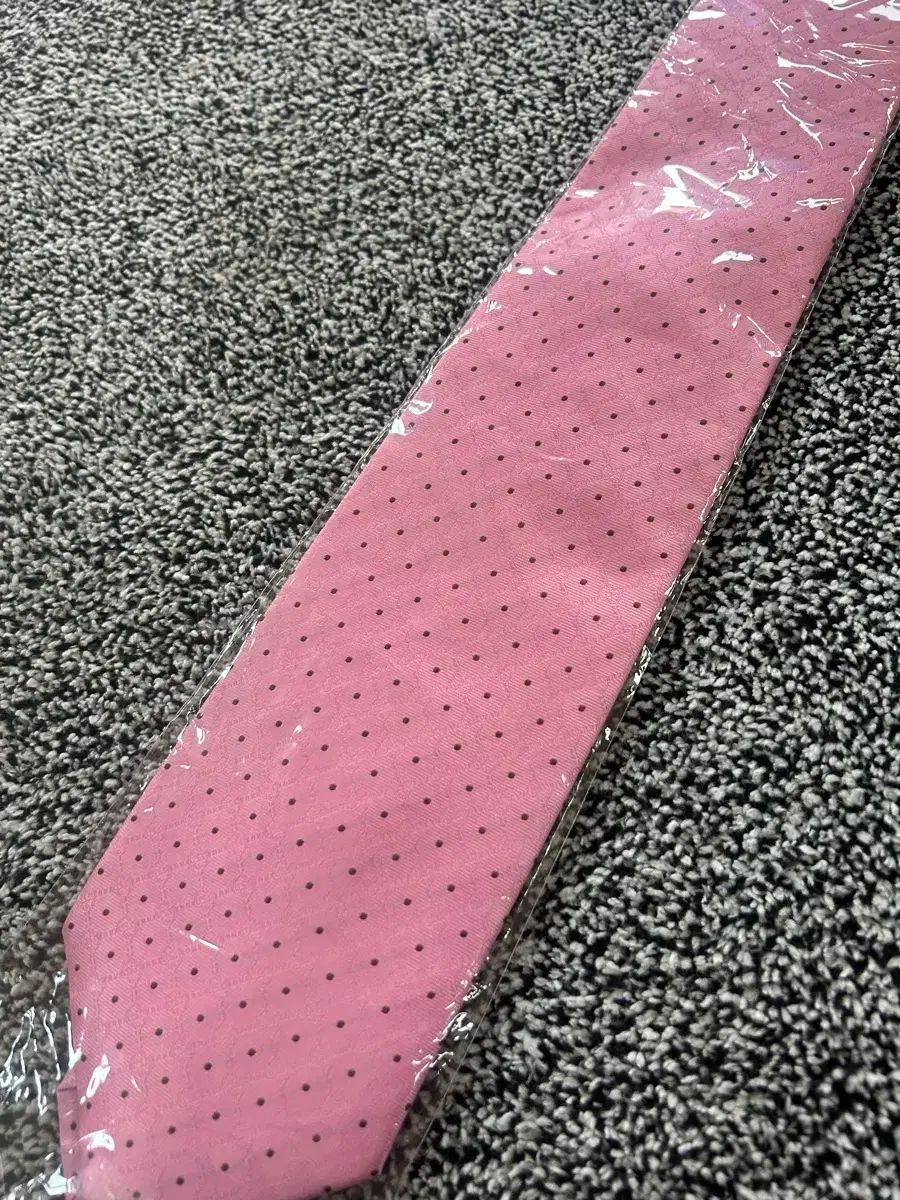 グッチ 正真正銘 8cm タイ 新商品 8,257円