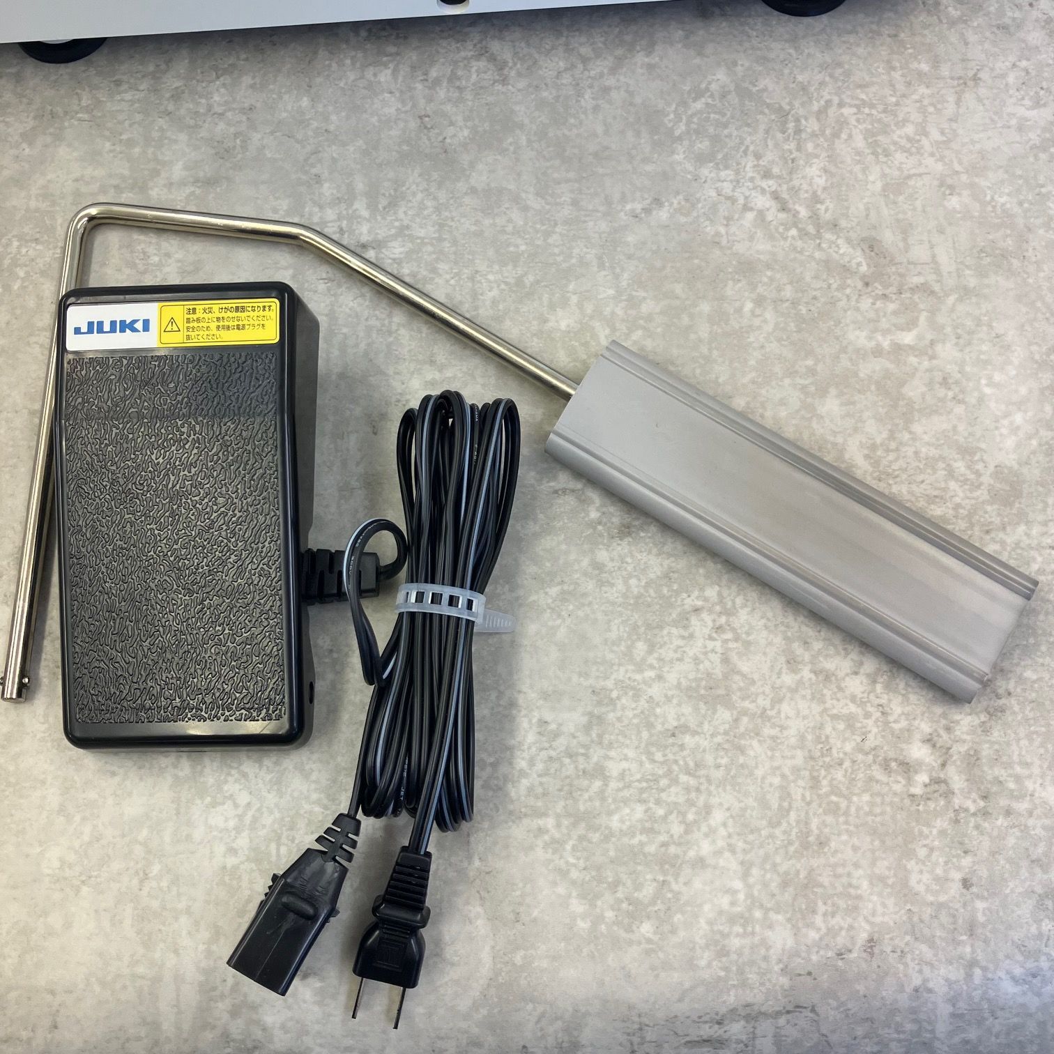 JUKI ジューキ SPUR TL-98DX 職業用のミシン 【フットコントローラー付