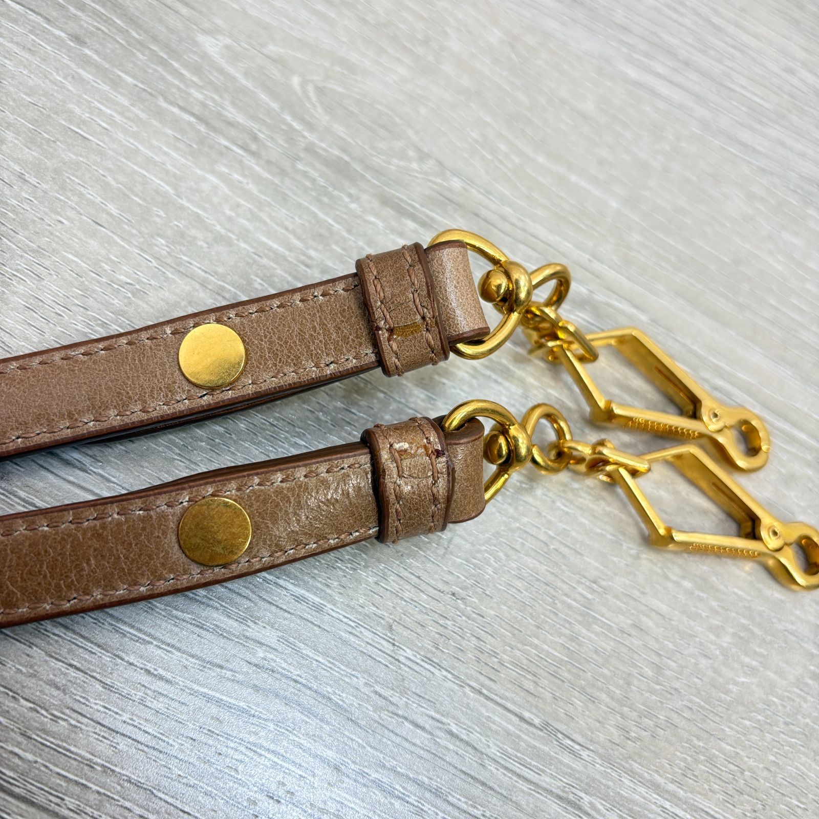 MIU MIU ミュウミュウ 2WAY レザー ハンドバッグ ショルダーバッグ
