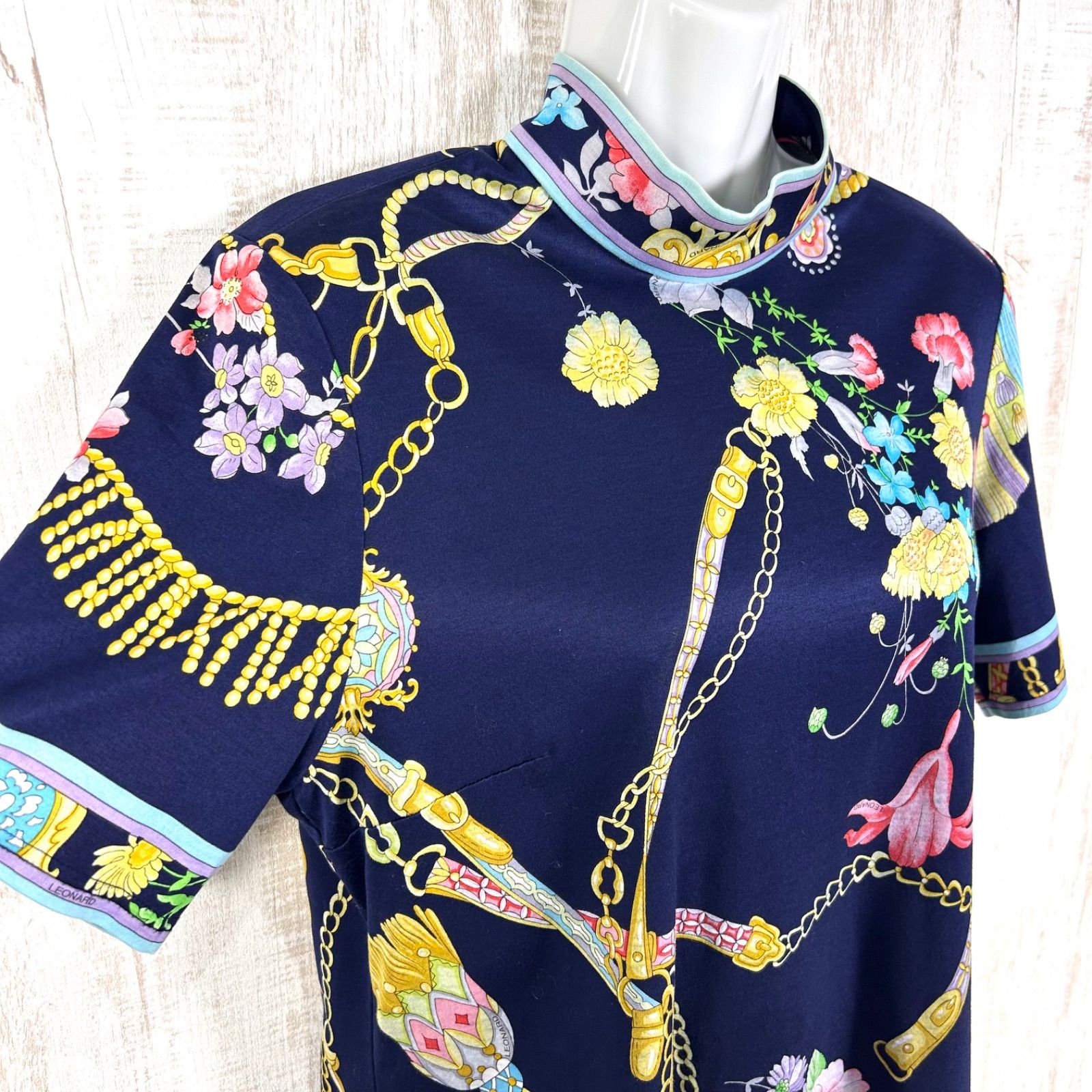 【極美品】LIONARD レオナール 花柄カットソー ネイビー M LEONARD レオナール チェーン 花柄 コットンカットソー ネイビー