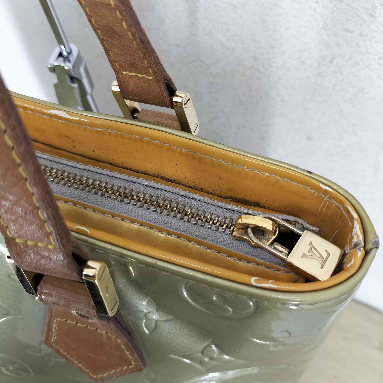 ルイヴィトン LOUIS VUITTON モノグラム ヴェルニ ヒューストン トート 