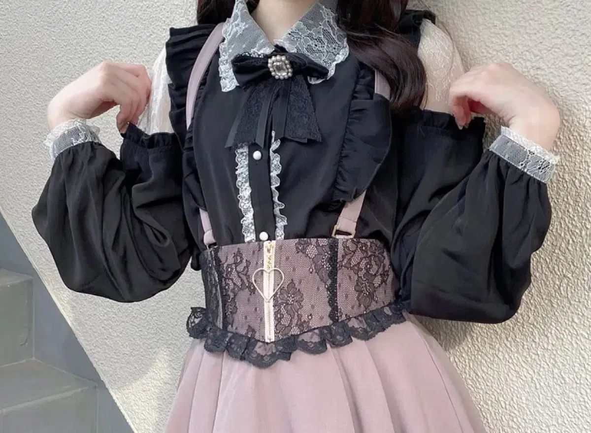 ROJITA オフショルダー ブラウス 出品