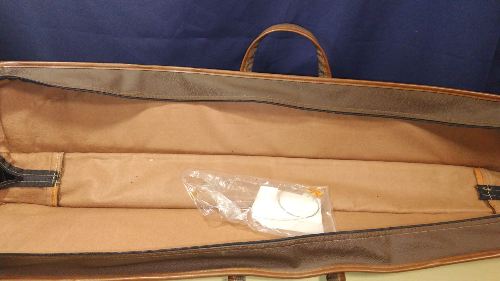 【送料無料】大正琴　専用台　2way h234◇大正琴◇ 紅葉と御所車が描かれた蒔絵風デザインのSUZUKI製