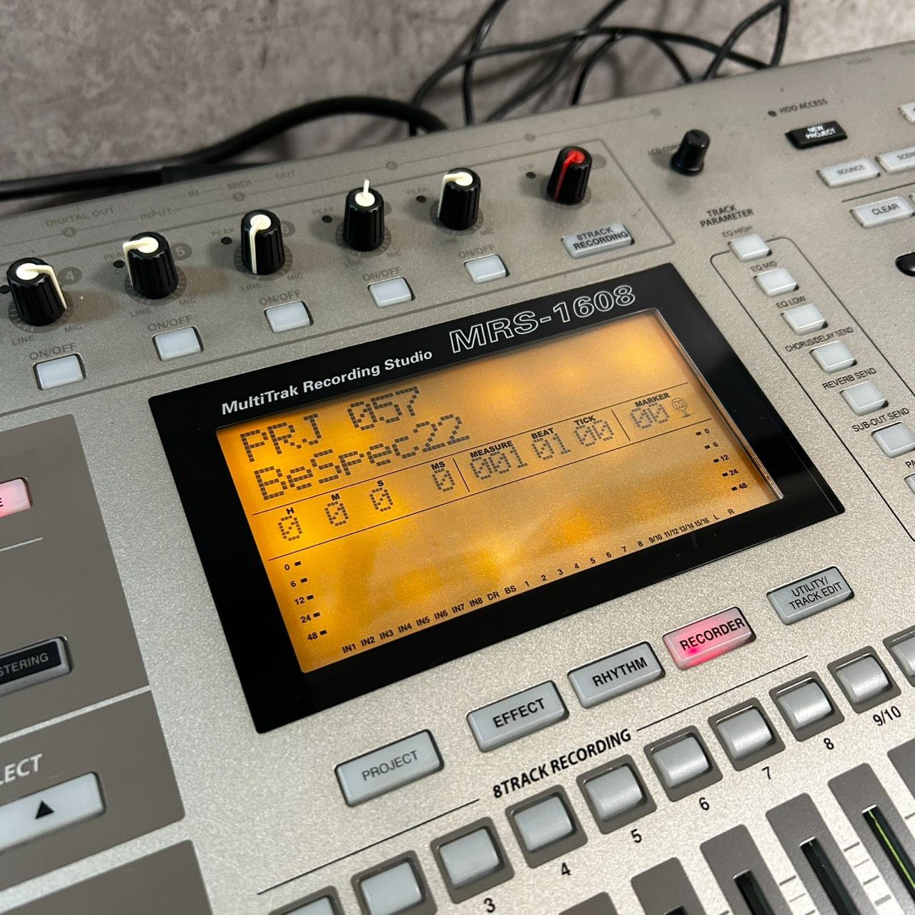 ZOOM MRS-1608 マルチトラックレコーダー - メルカリ