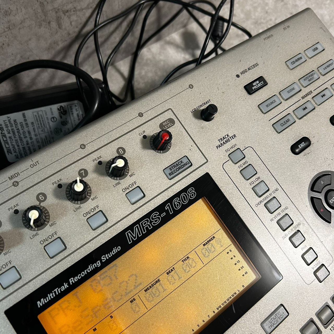 ZOOM MRS-1608 マルチトラックレコーダー - メルカリ