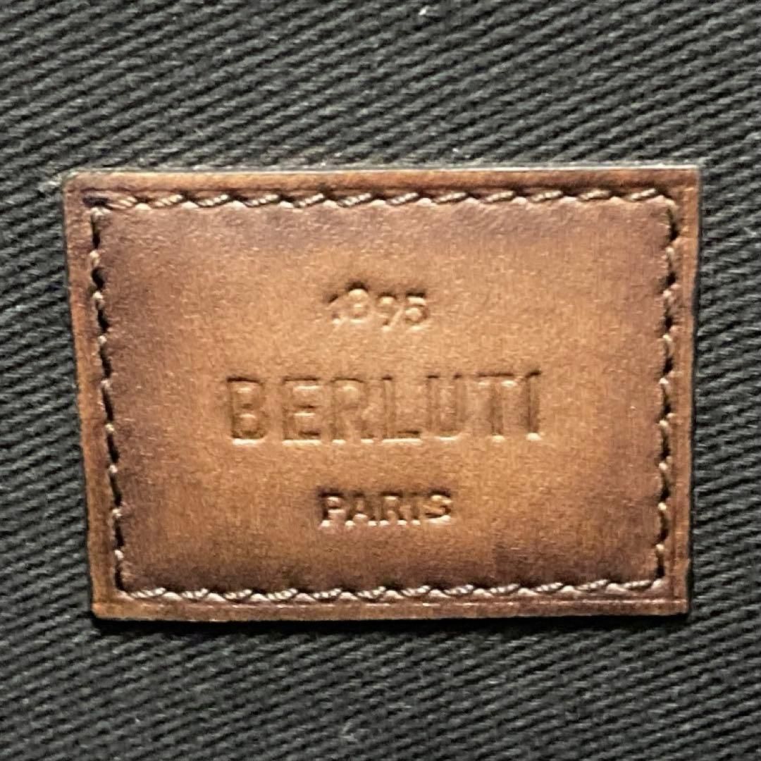 BERLUTI / ニノGM クラッチバッグ シグネチャー メンズ - メルカリ
