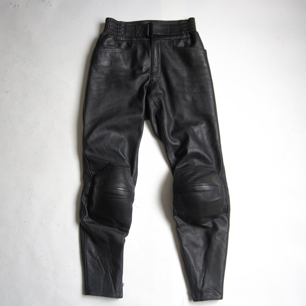 【美品】KUSHITANI【レザー パンツ】LL ブラック クシタニ バイカー 26060828 美品】KUSHITANI【レザー パンツ】LL ブラック クシタニ バイカー