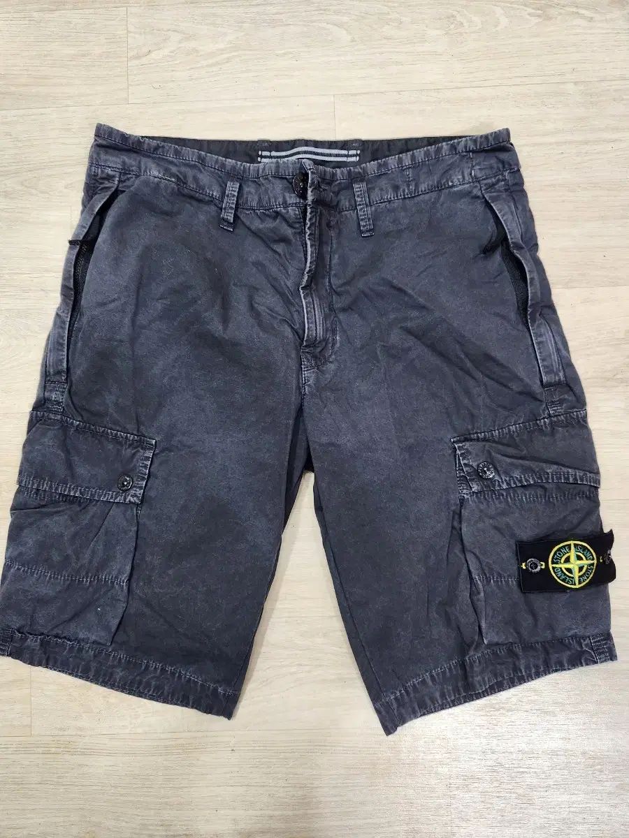 STONE ISLAND ストーンアイランド カーゴ ハーフパンツ ネイビー 31